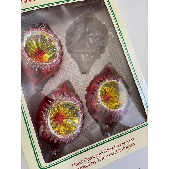 vintage 3 glass Christmas tree ornaments with deep indent reflectoror red gold - Picture 2 of 5